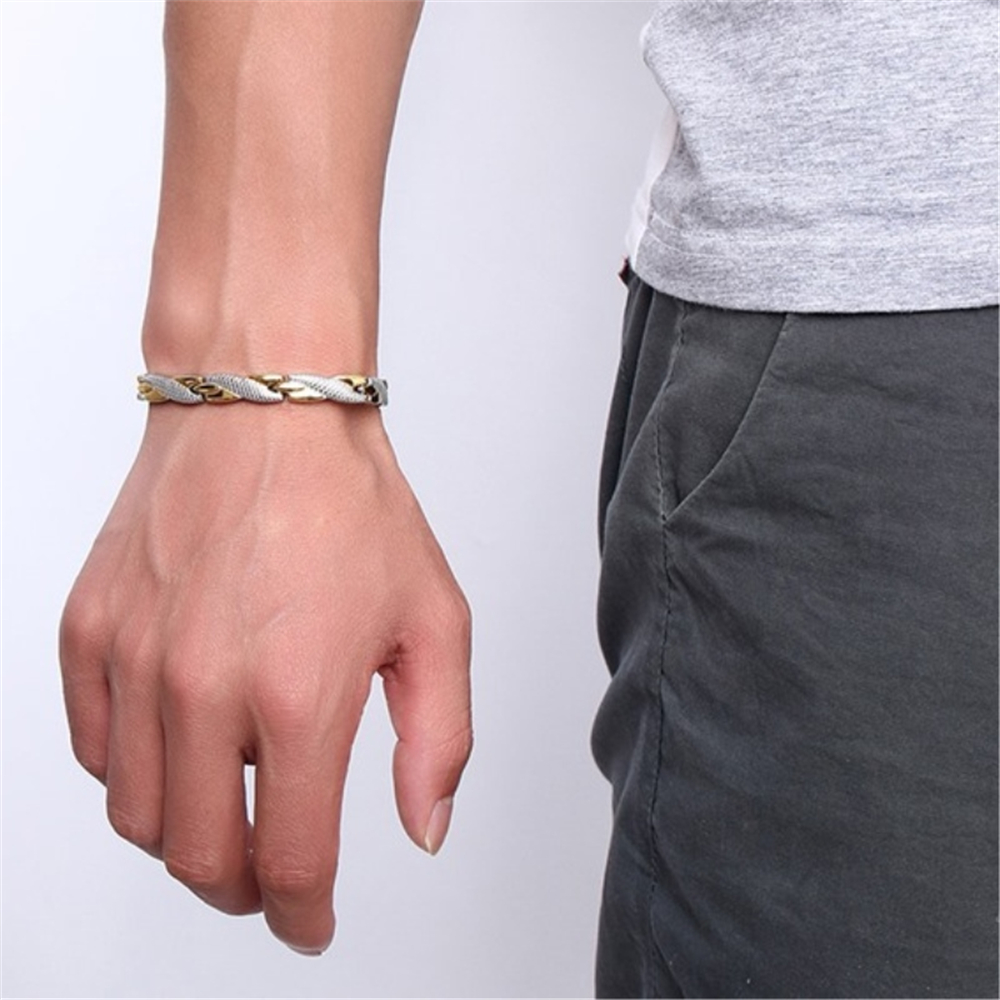 سوار مغناطيسي ملتوي للنساء وال - مراجعة Men Accessories Singapore وسعره