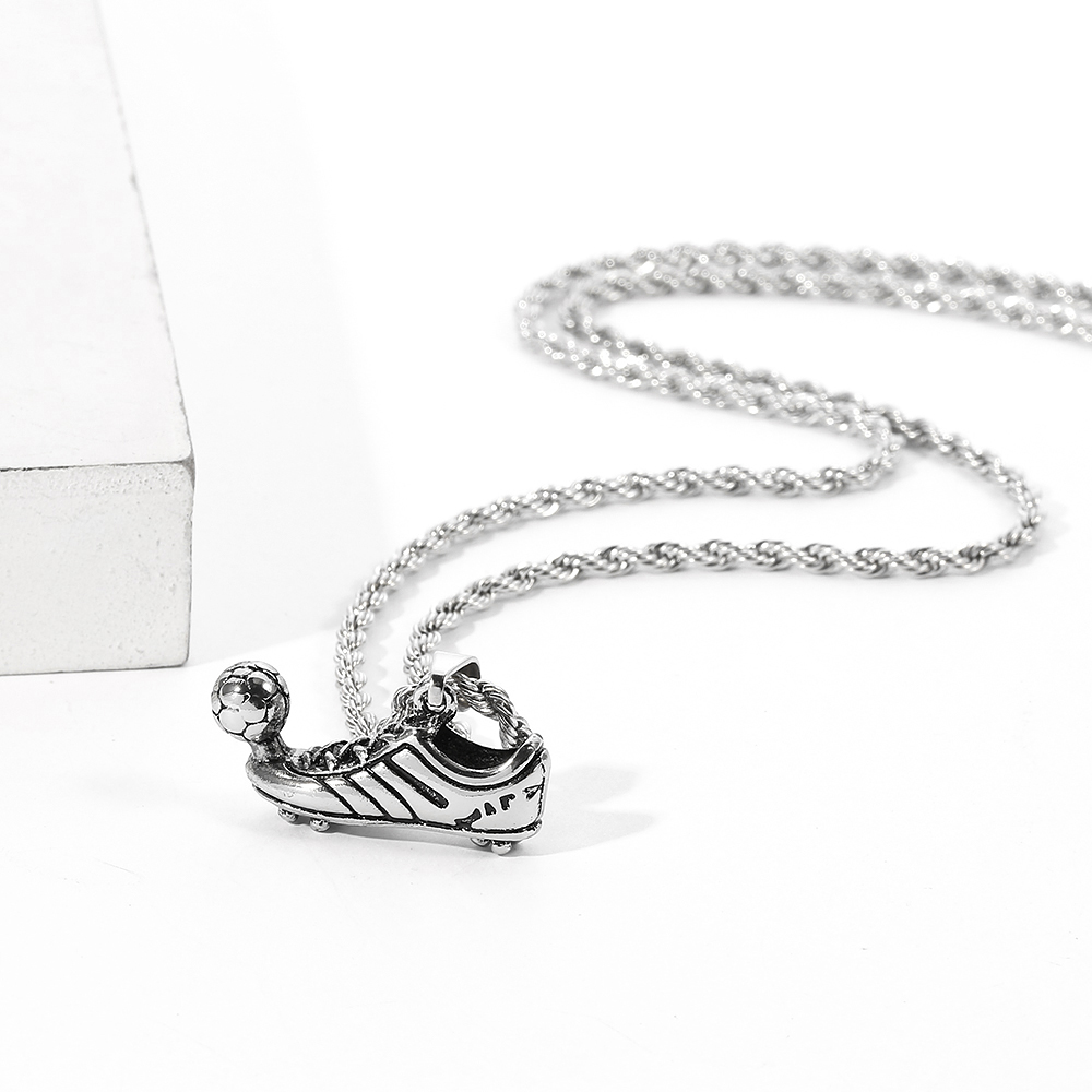 كرة القدم حذاء قلادة قلادة للر - مراجعة Men Accessories Singapore وسعره