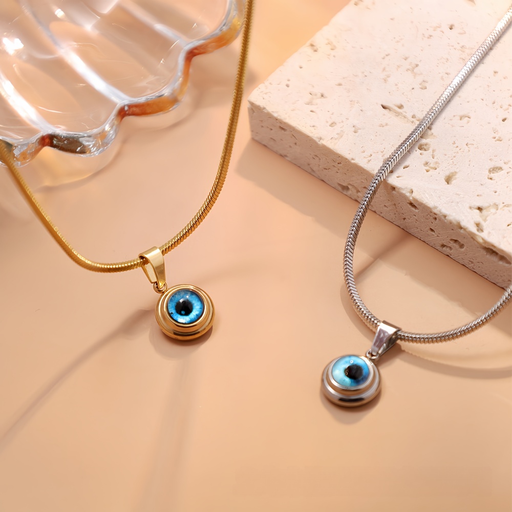 قلادة بسيطة على شكل عيون ملائك - مراجعة Men Accessories Singapore وسعره
